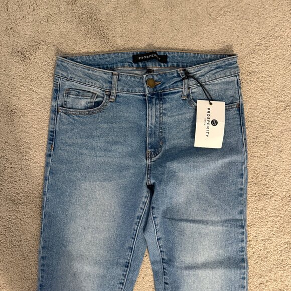 Prosperity Cropped Skinny Jeans – Light Wash – Size 29 – NWT - Picture 2 of 2